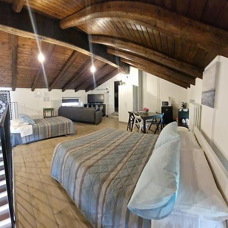 Bed and Breakfast La Tana Dei Corgi Moncrivello Екстер'єр фото